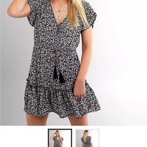 WOMEN’S BAILEY BLUE FLORAL RUFFLE DRESS!!